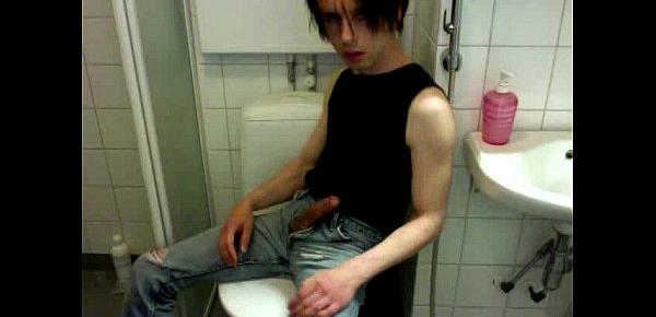  Boy - piss in jeans